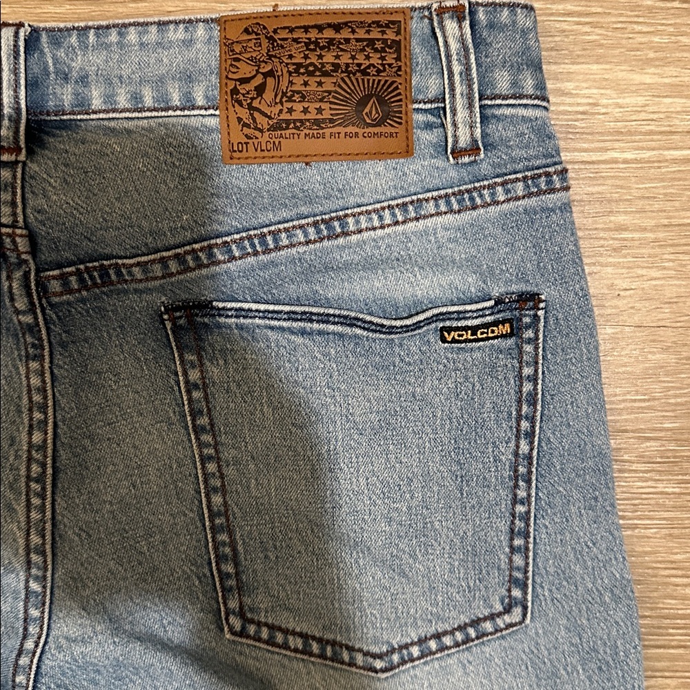 Volcom 2x4 Mens Skinny Jeans Acid Wash Blue (30x30) - Picture 5 of 5